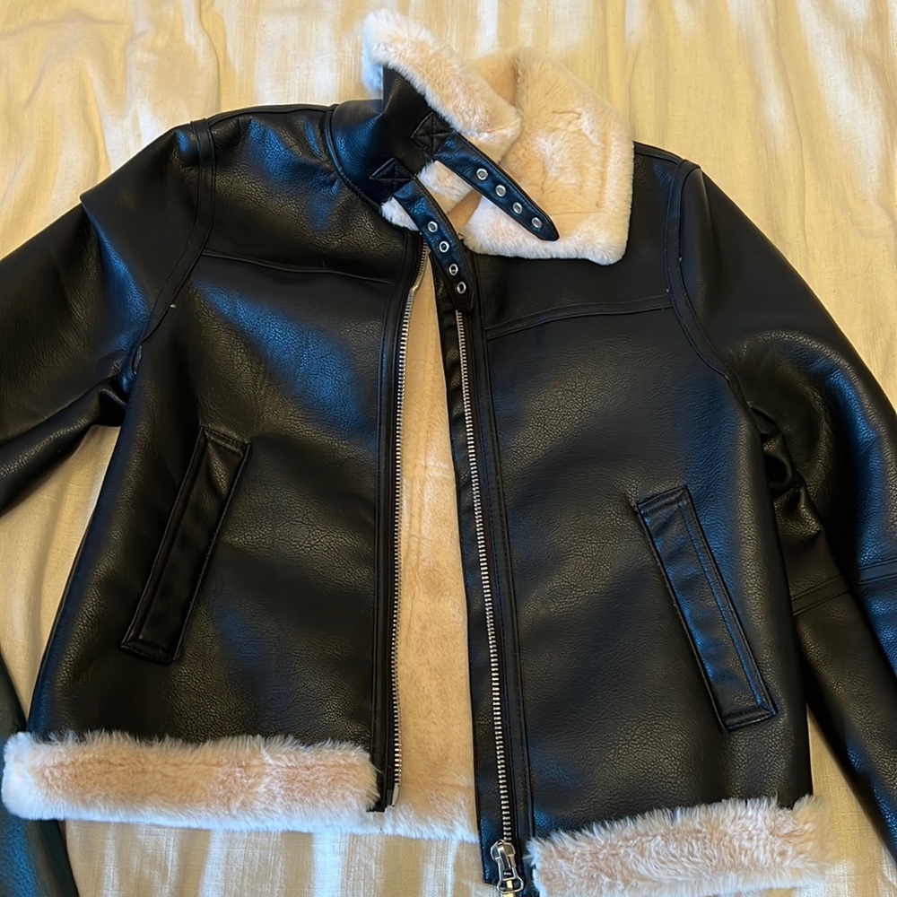 Leather jacket with fur collar from H&M